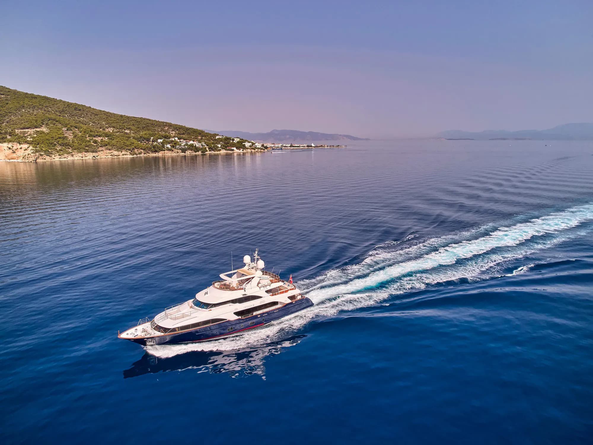 Motor yacht OPTION B 37m by Benetti — photo 5