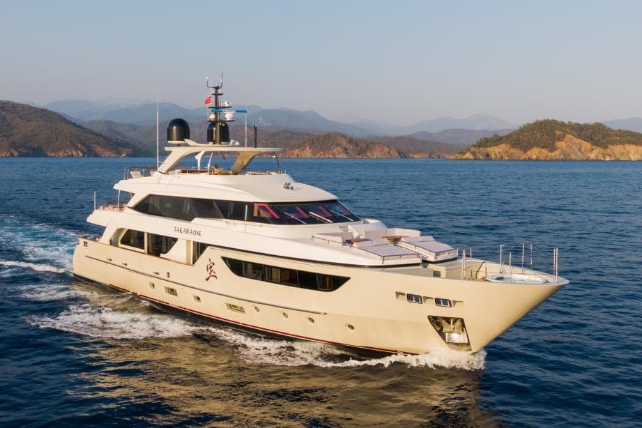 TAKARA ONE - ext stbd | Drivas Yachts