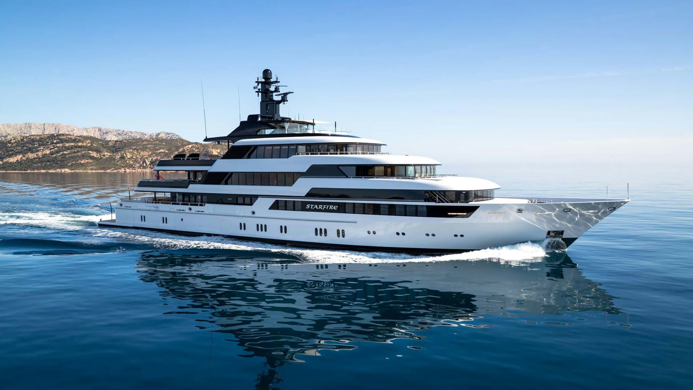 TAKARA ONE - ext stbd | Drivas Yachts