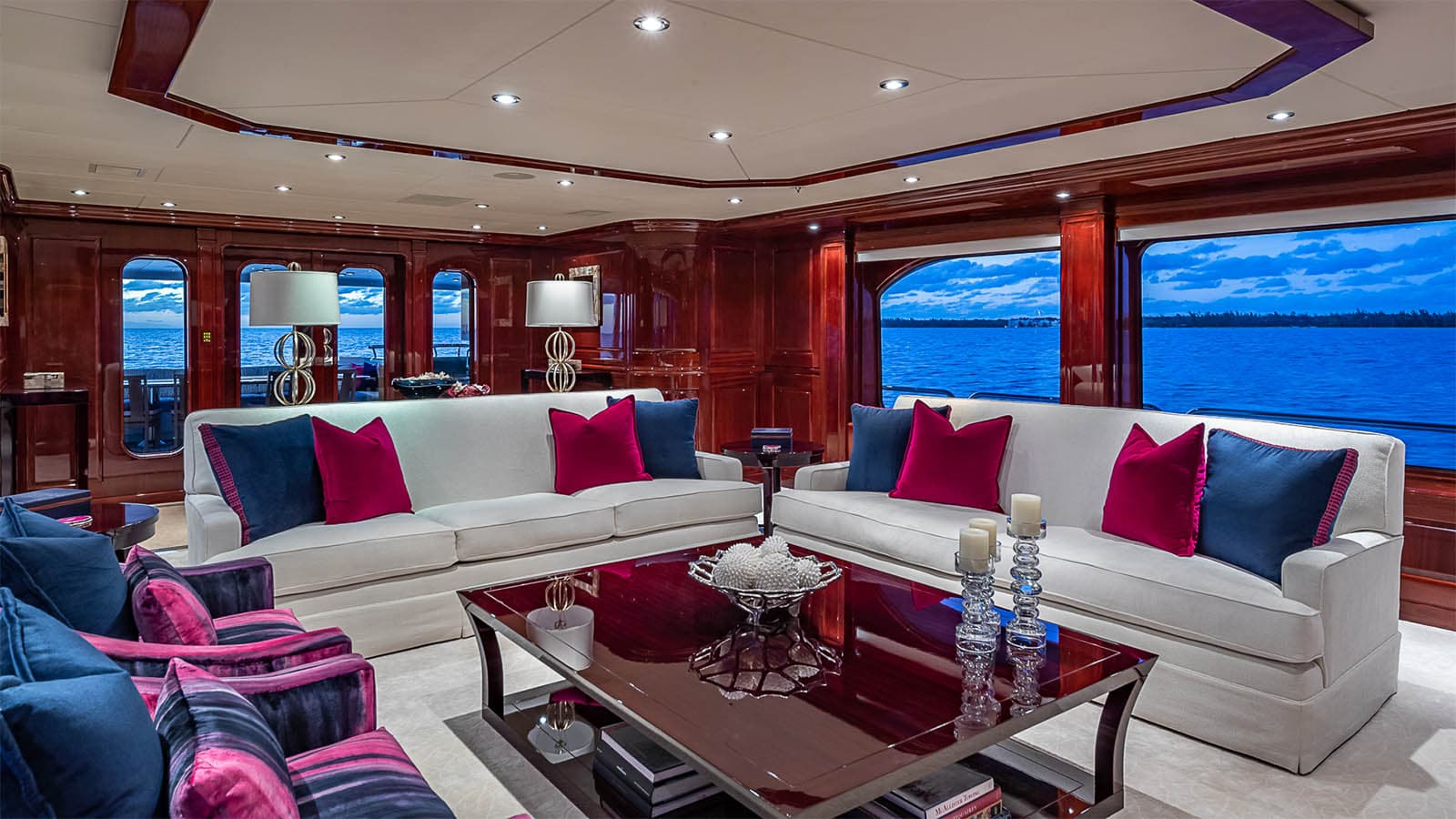 CARTE BLANCHE - saloon | Drivas Yachts