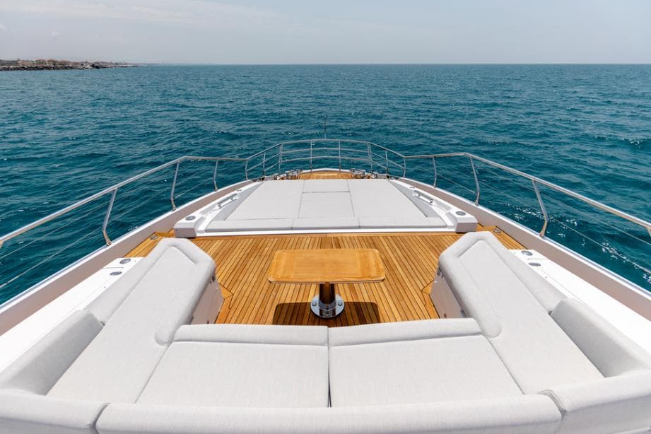 Vesta - ext bow | Drivas Yachts