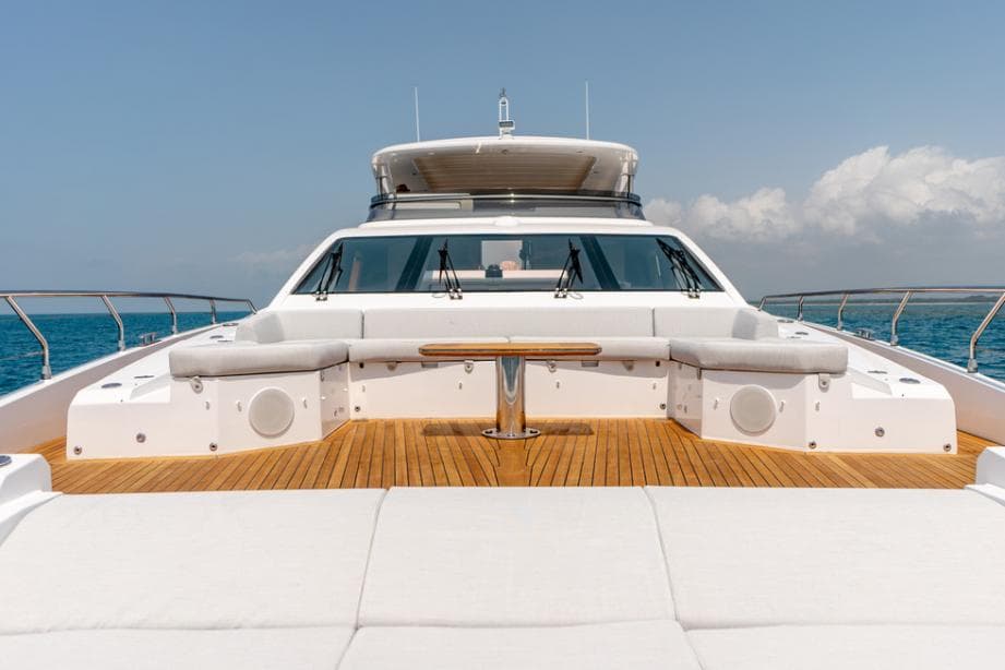 Vesta - ext stern | Drivas Yachts
