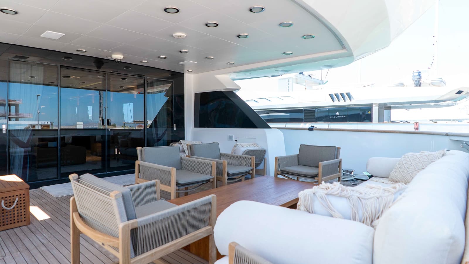 NINO - deck aft | Drivas Yachts