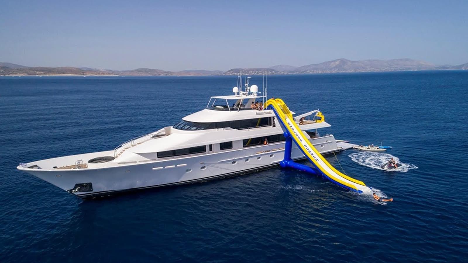 Motor yacht ENDLESS SUMMER 39.6m by Westport — photo 3