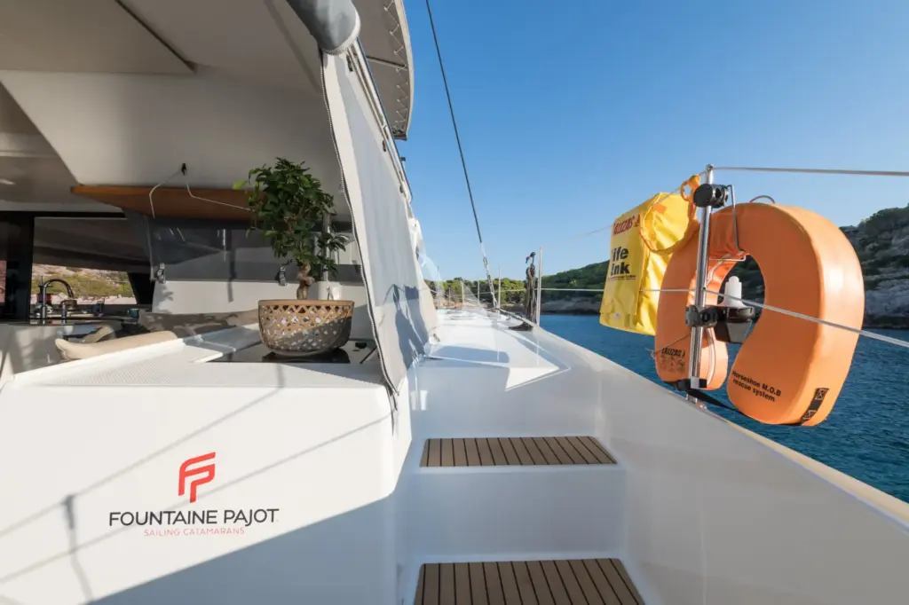 Sailing yacht Pi 2 15m by Fountaine Pajot — photo 8