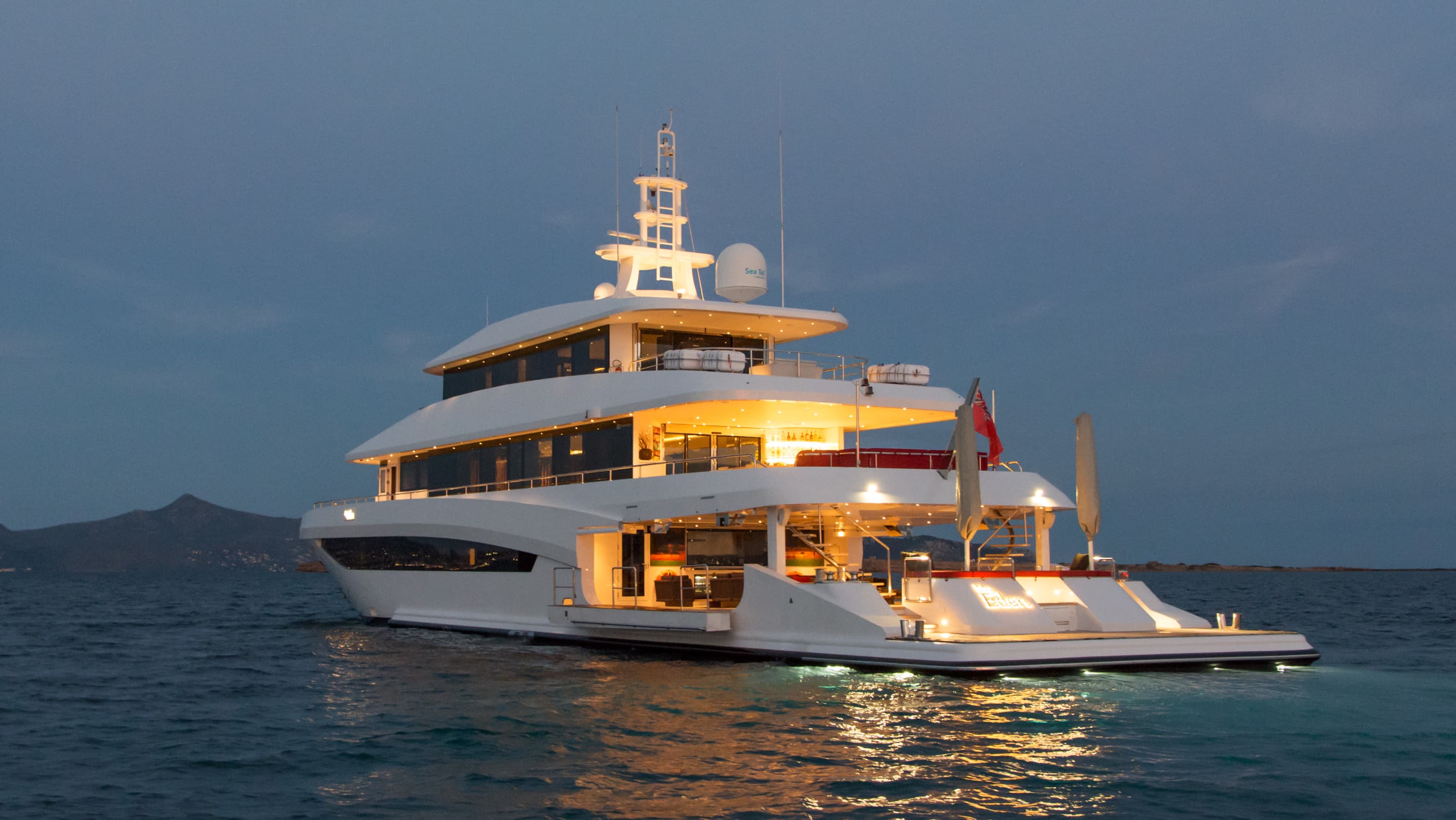 Motor yacht MY EDEN 45.5m by Golden Yachts — photo 2