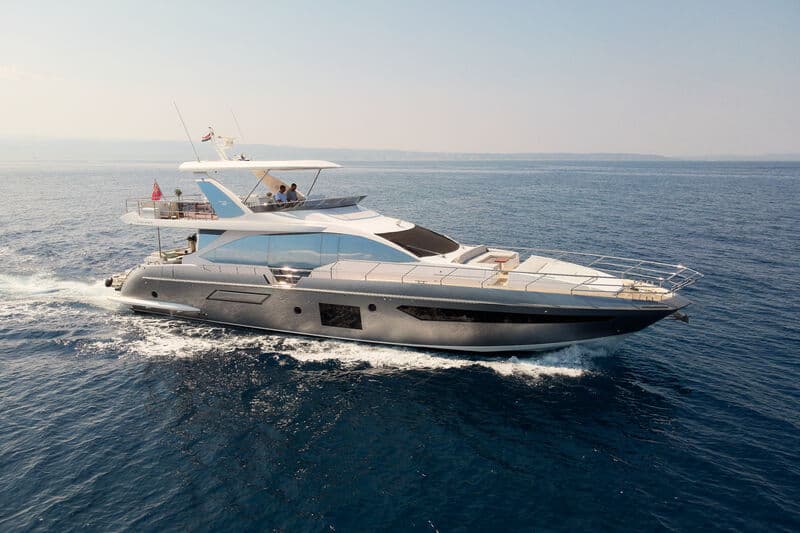 DUKE - ext running | Drivas Yachts