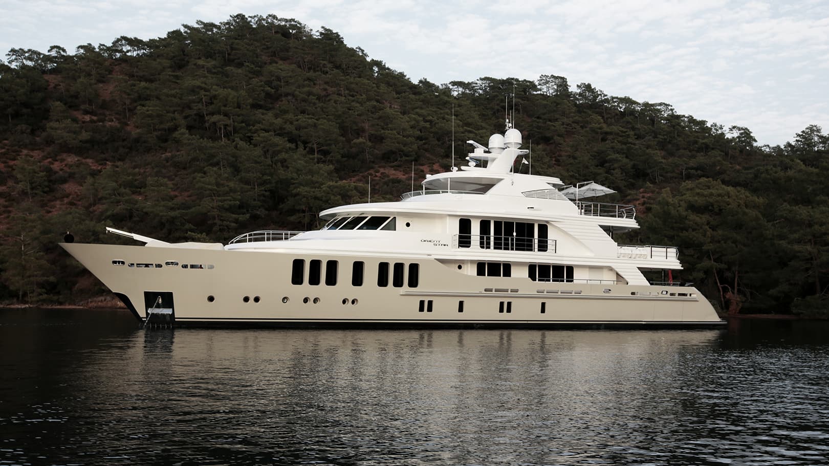 Motor yacht ORIENT STAR 47m by CMB Yachts — photo 2