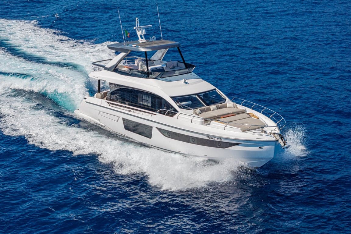 Motor yacht SBK 21m by Azimut