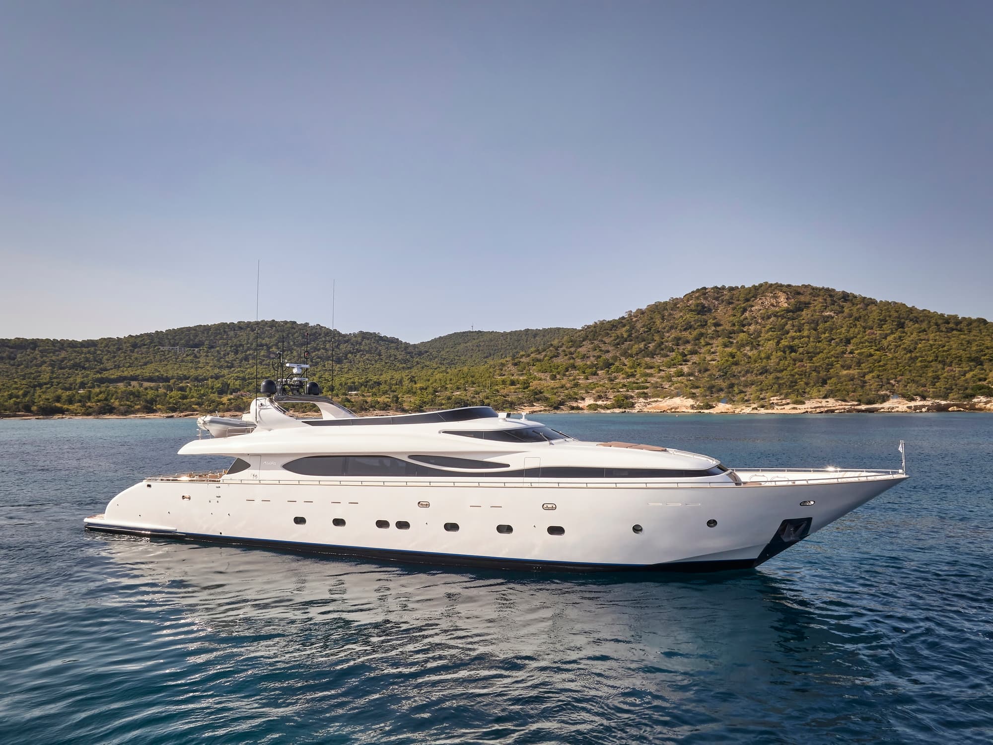 Motor yacht ANASA 35m by Maiora — starboard