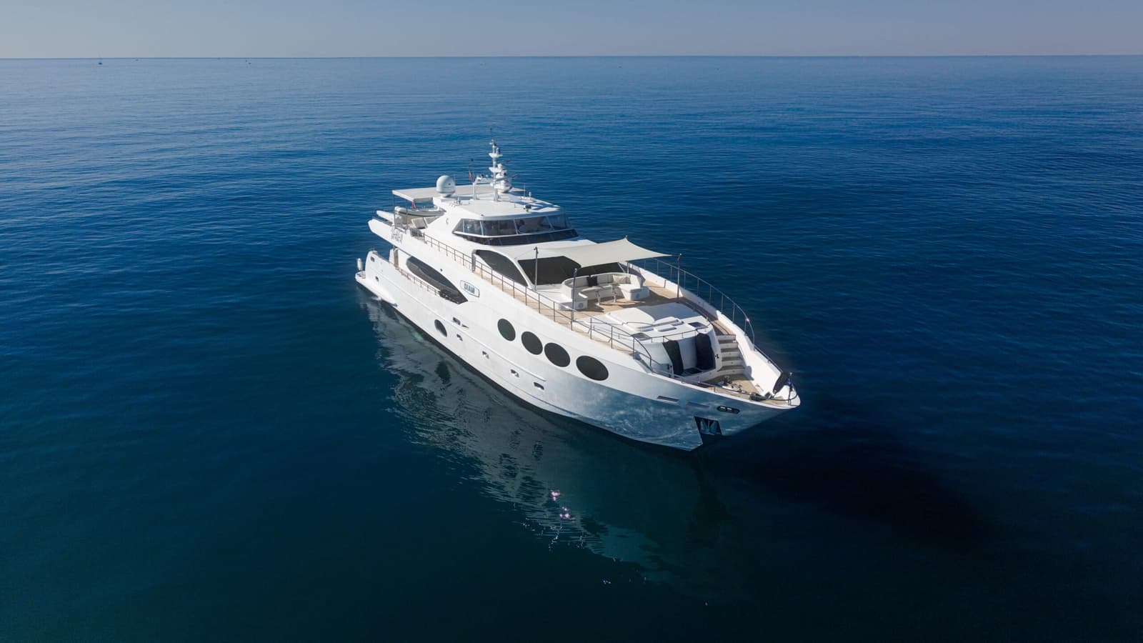DIAM - aerial | Drivas Yachts