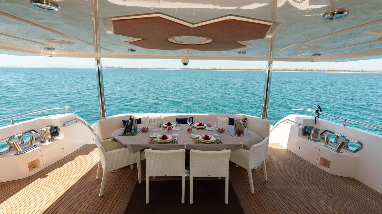 DIAM - deck aft | Drivas Yachts