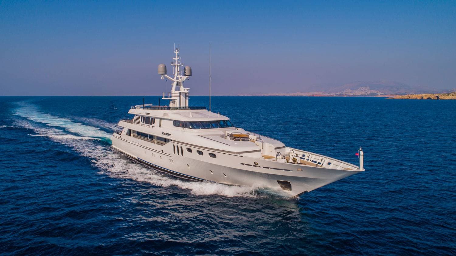 INVADER - ext running | Drivas Yachts