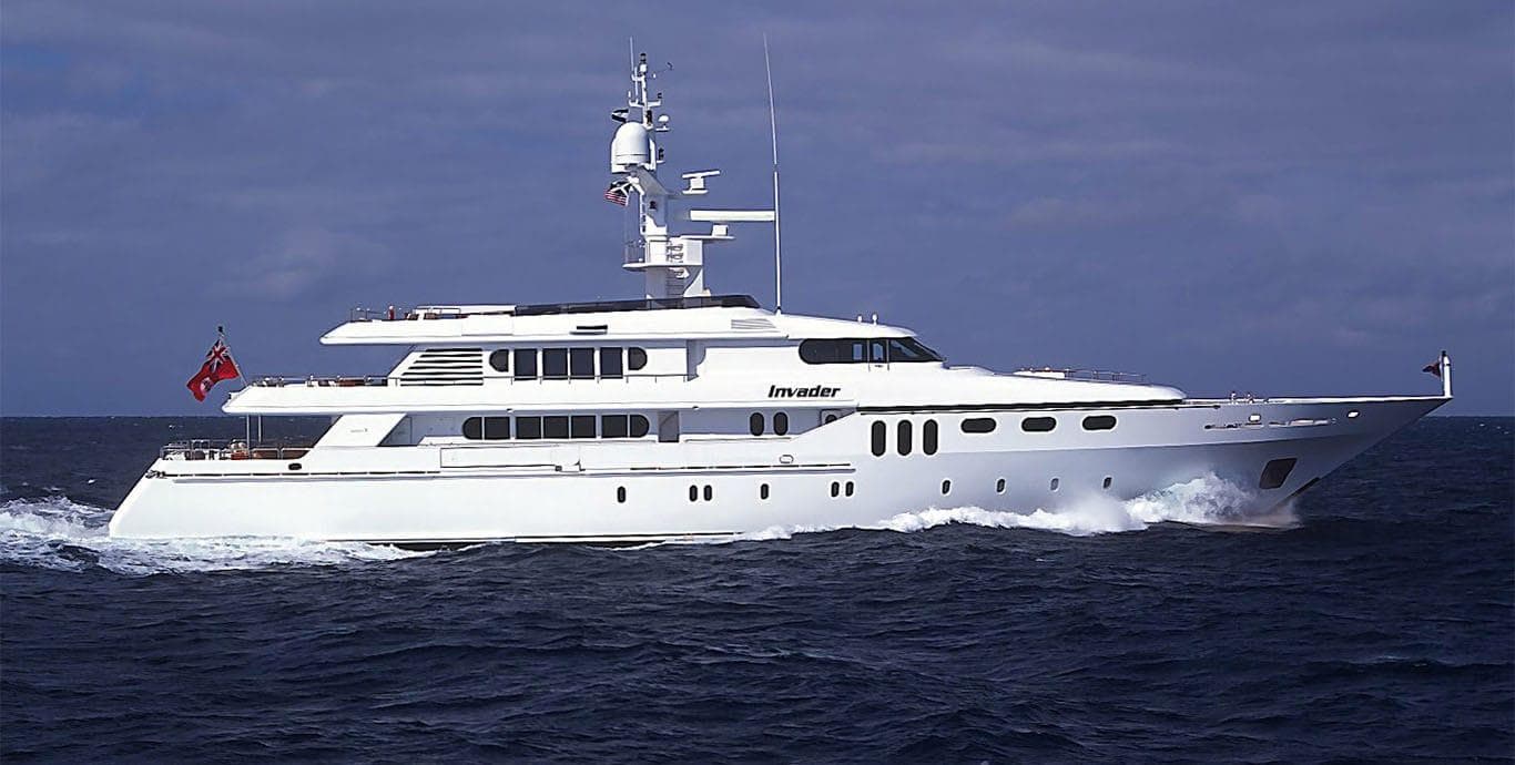 INVADER - ext stbd | Drivas Yachts