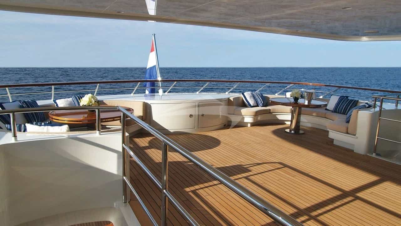 LADY DEE - deck aft | Drivas Yachts