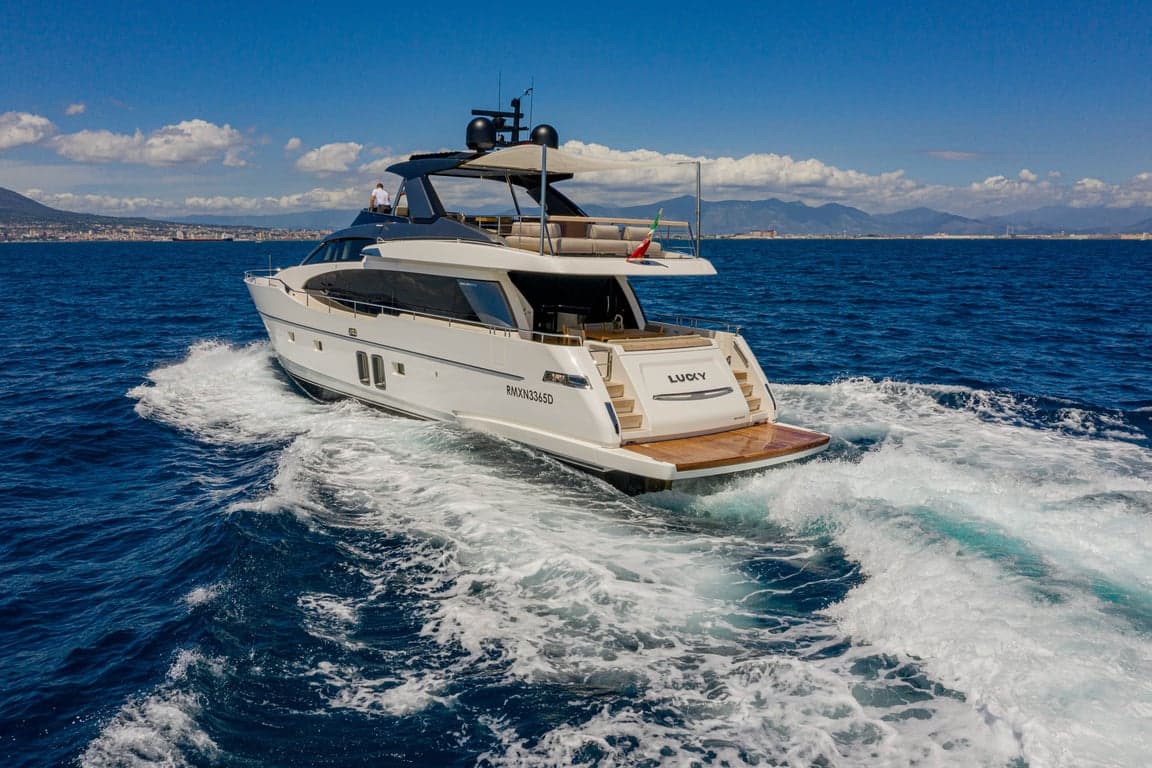 LUCKY - ext stern | Drivas Yachts