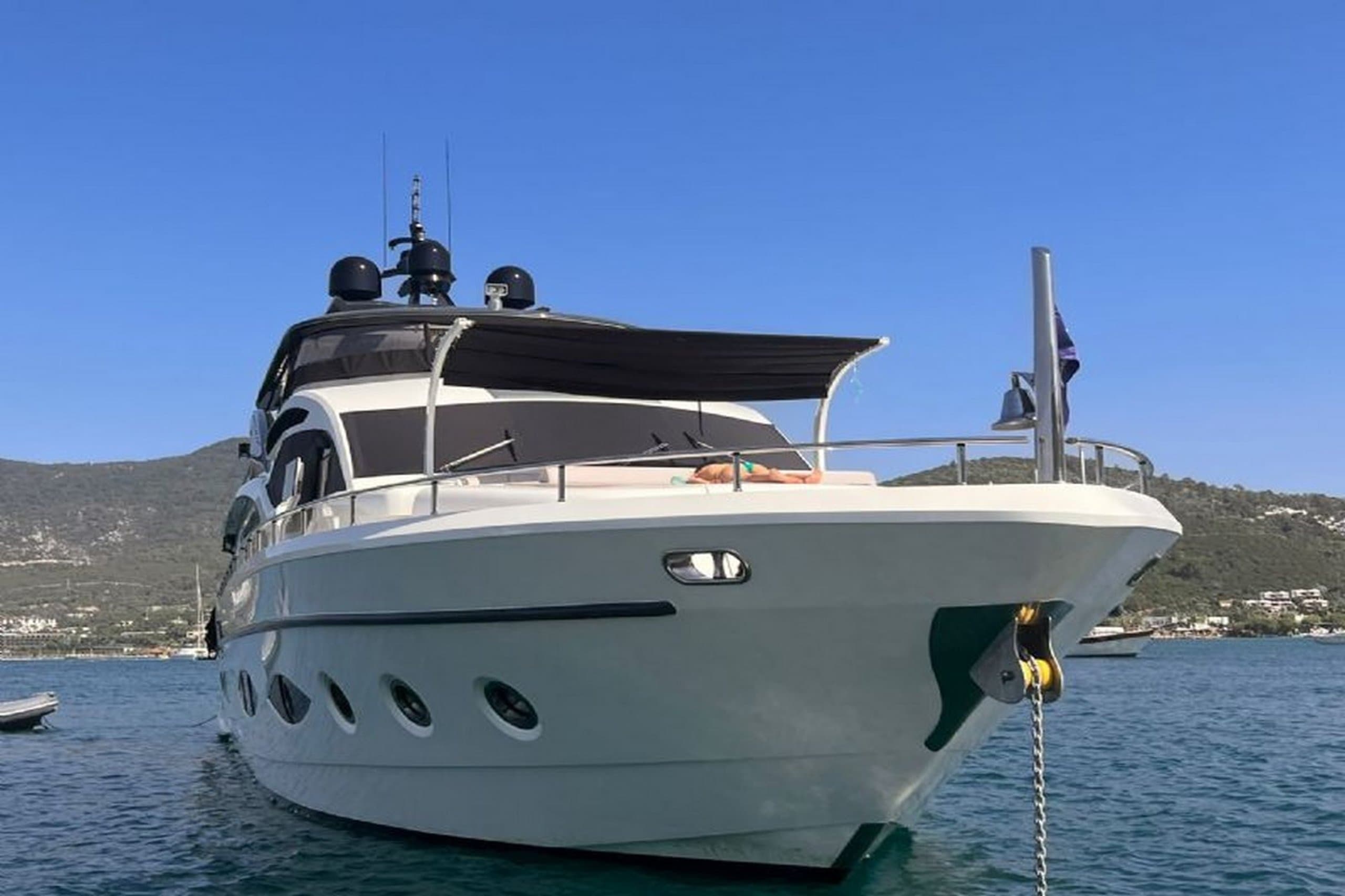 DENDEN ISTANBUL | Drivas Yachts