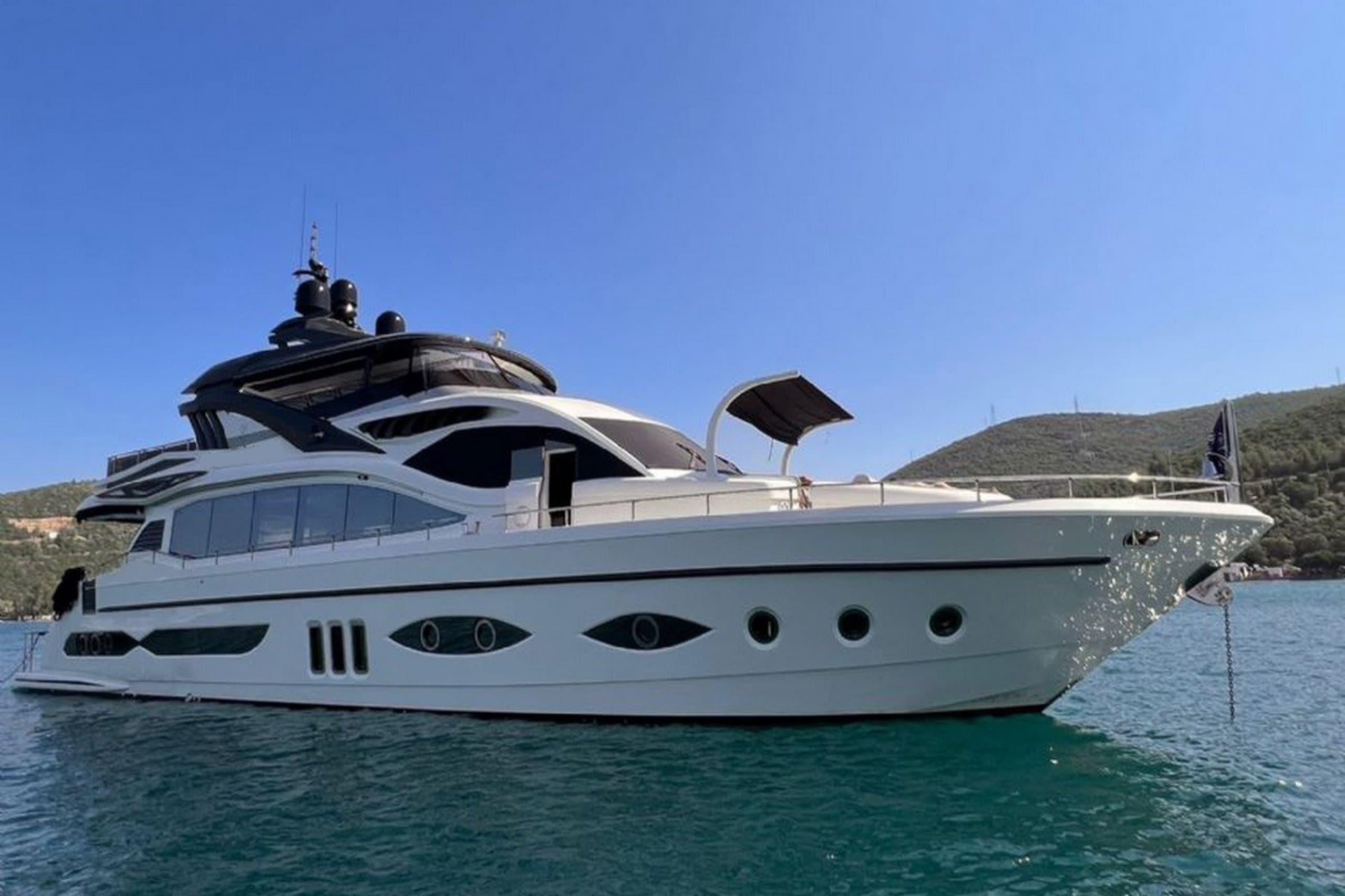 DENDEN ISTANBUL | Drivas Yachts