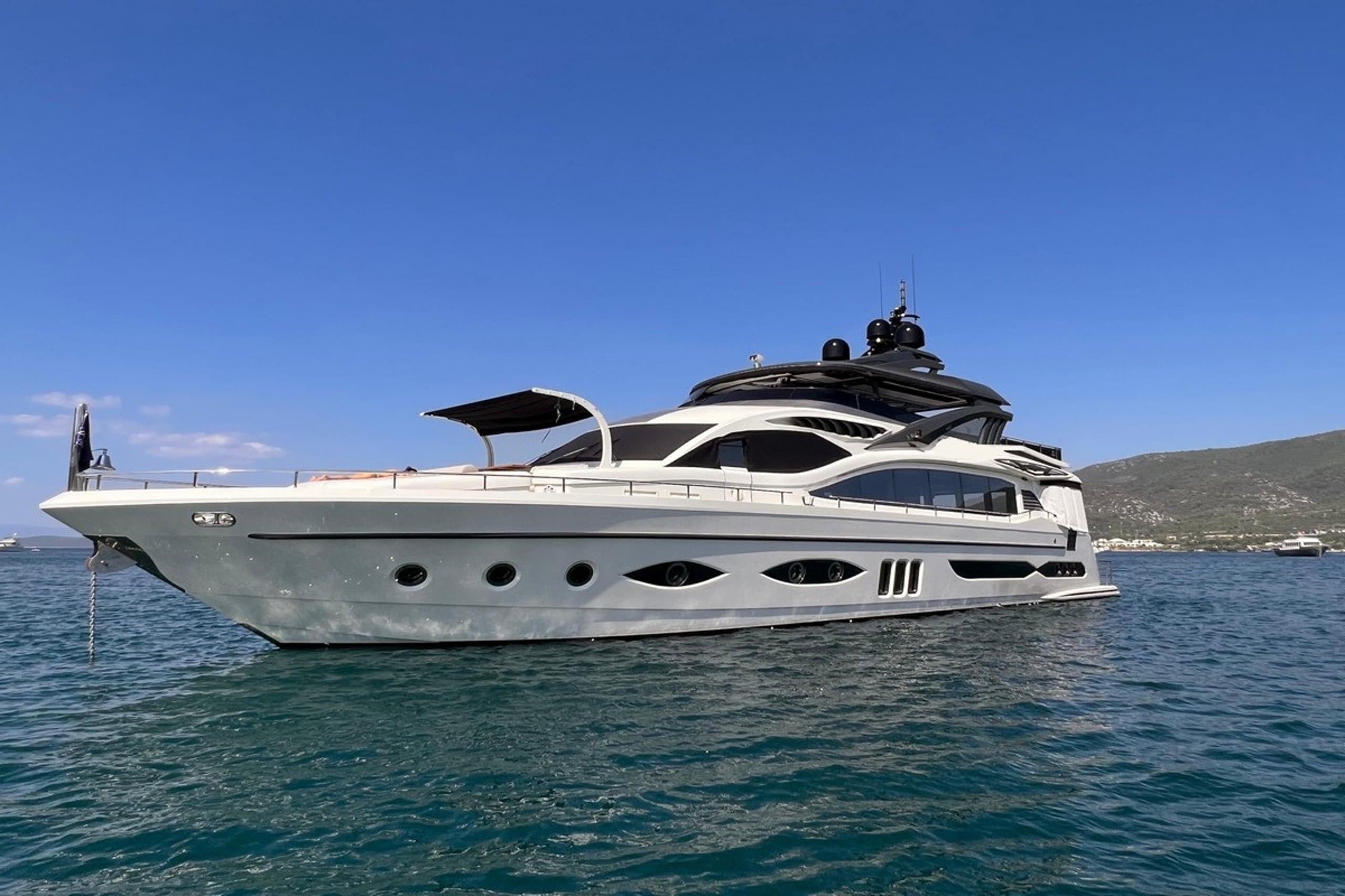 DENDEN ISTANBUL | Drivas Yachts