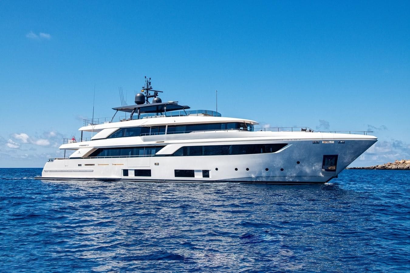Motor yacht PALOMA 41.8m by Ferretti — photo 2