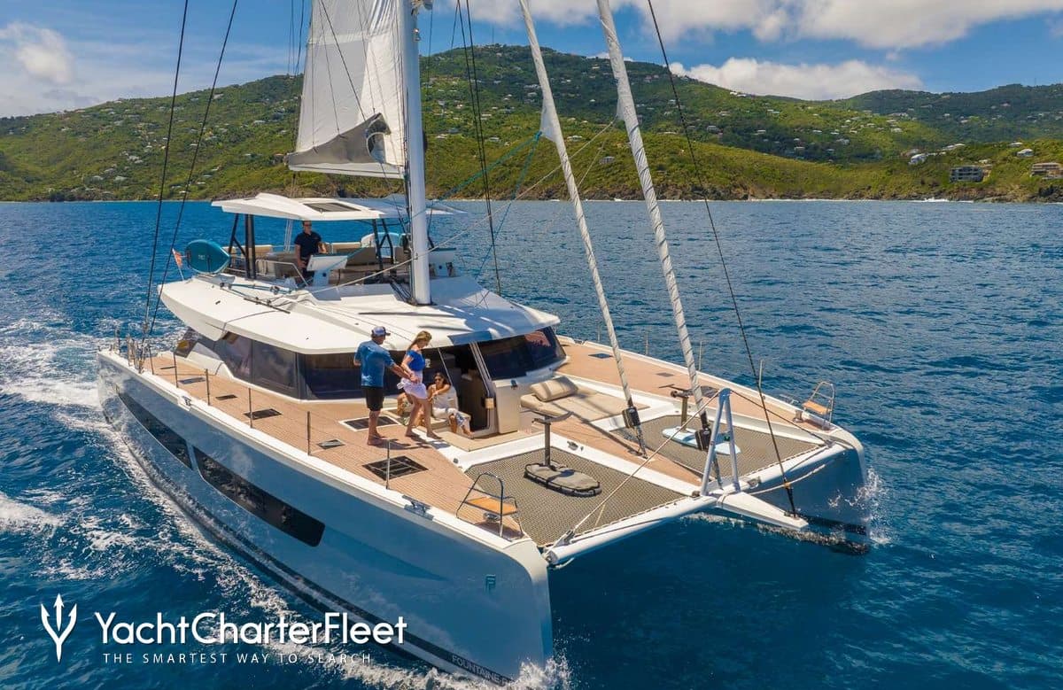 Sailing yacht JEWEL 16m by Lagoon — underway