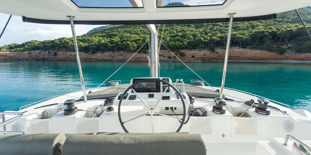 Sailing yacht JEWEL 16m by Lagoon — photo 4