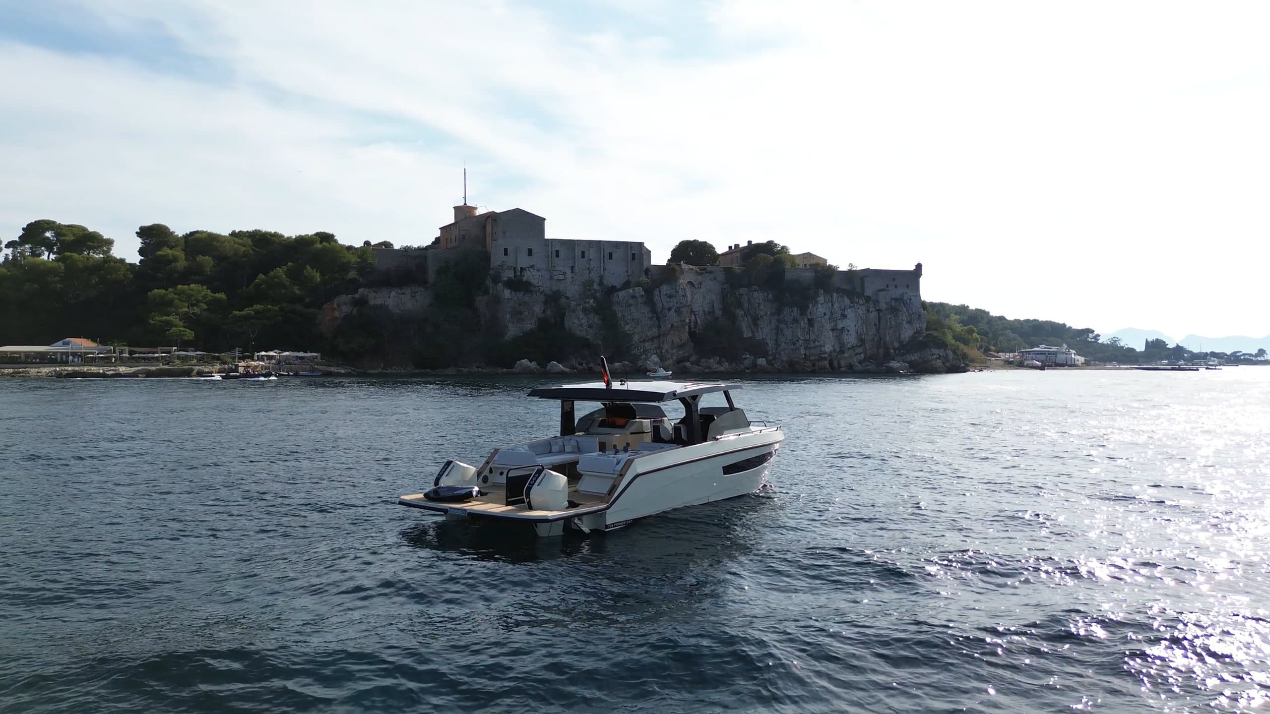 TESORO 41 POWER CAT | Drivas Yachts