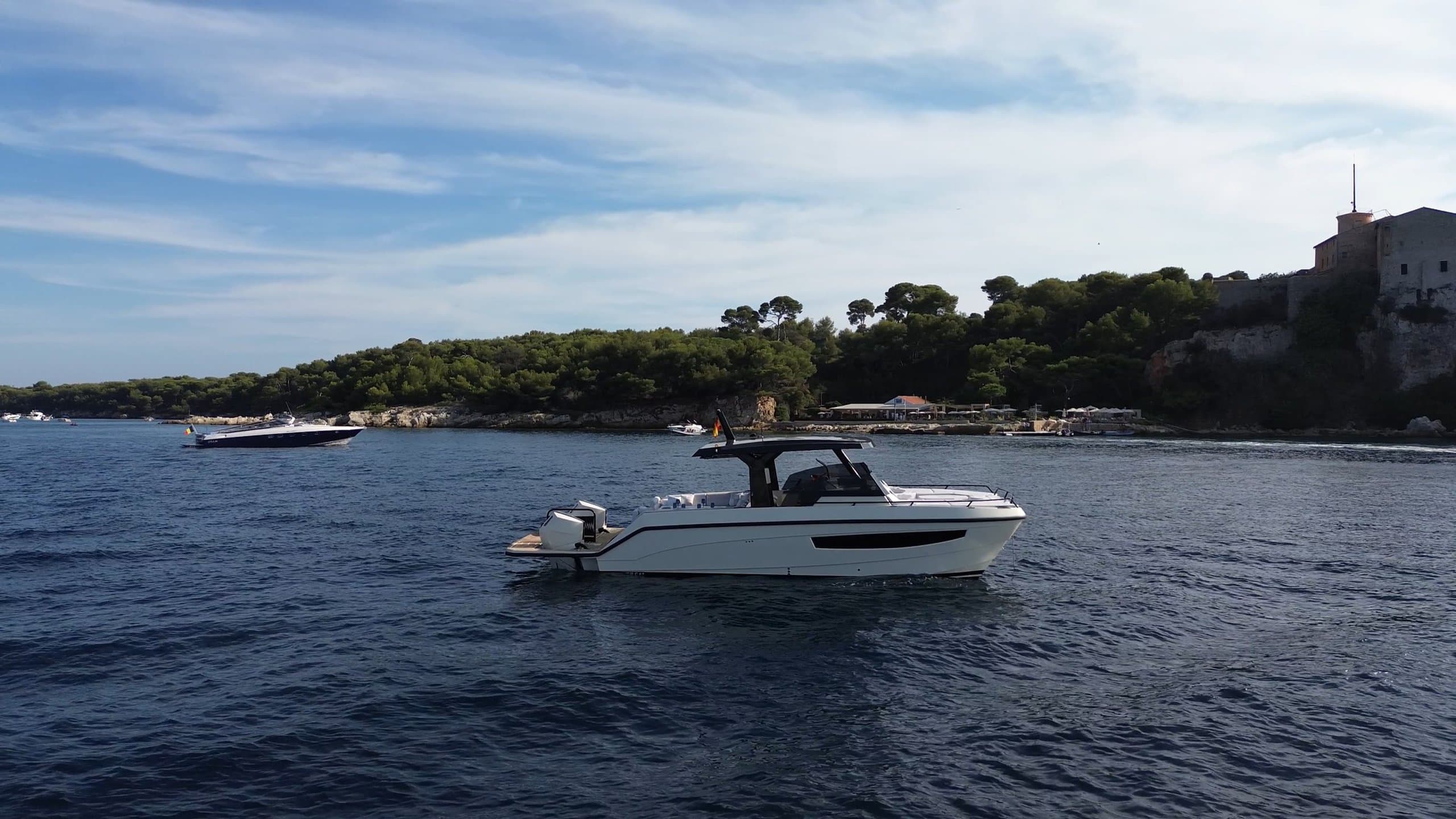 TESORO 41 POWER CAT | Drivas Yachts