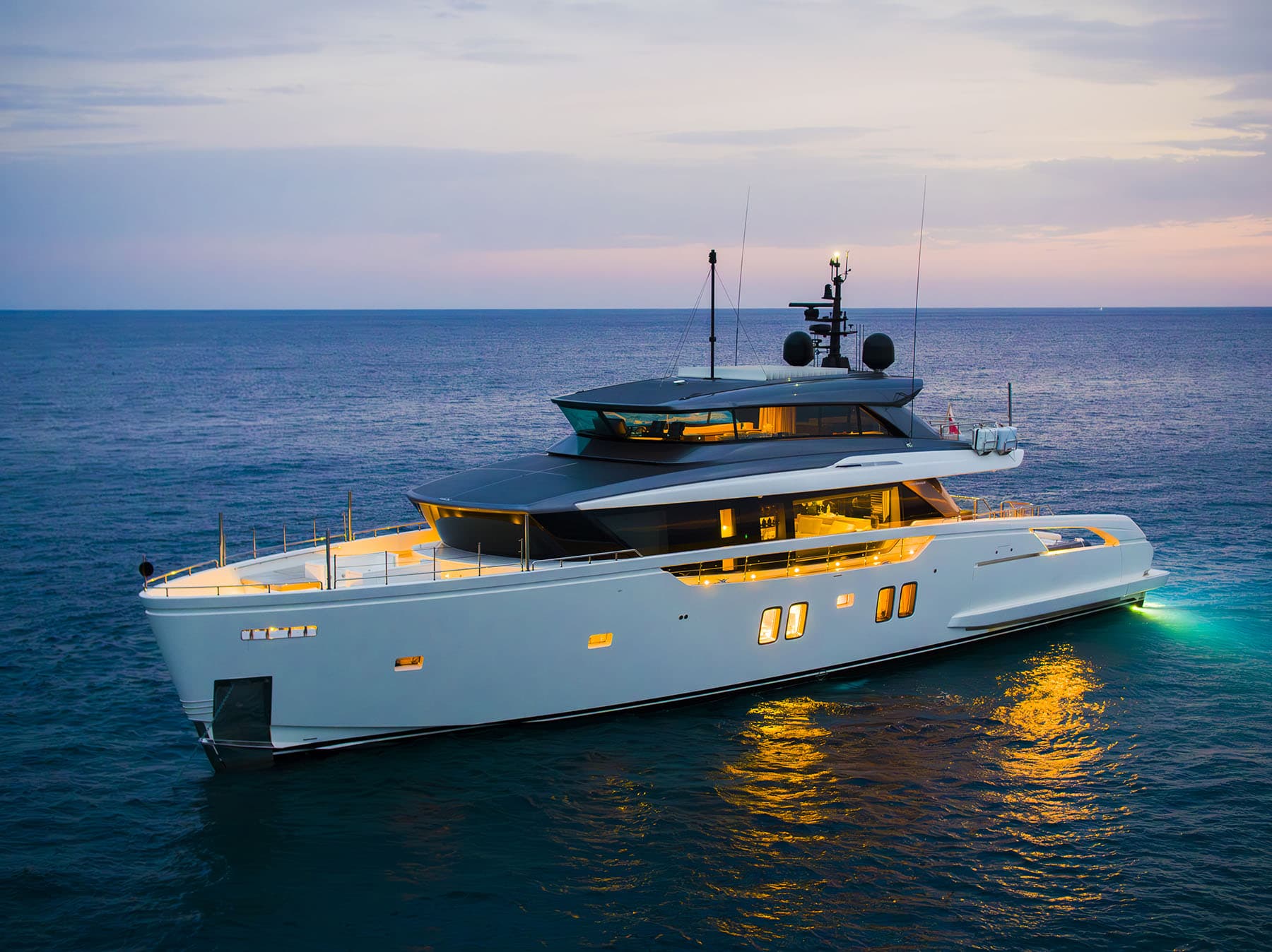 ON TIME - ext stbd | Drivas Yachts