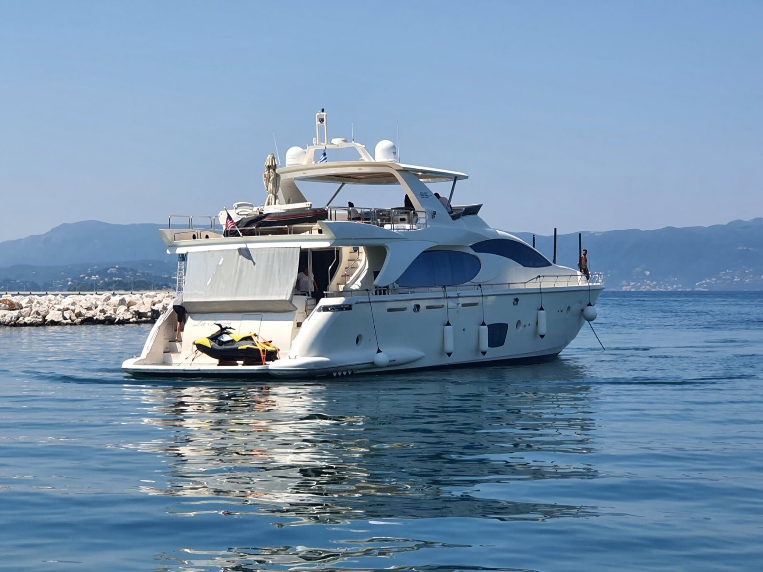 LA FENICE | Drivas Yachts