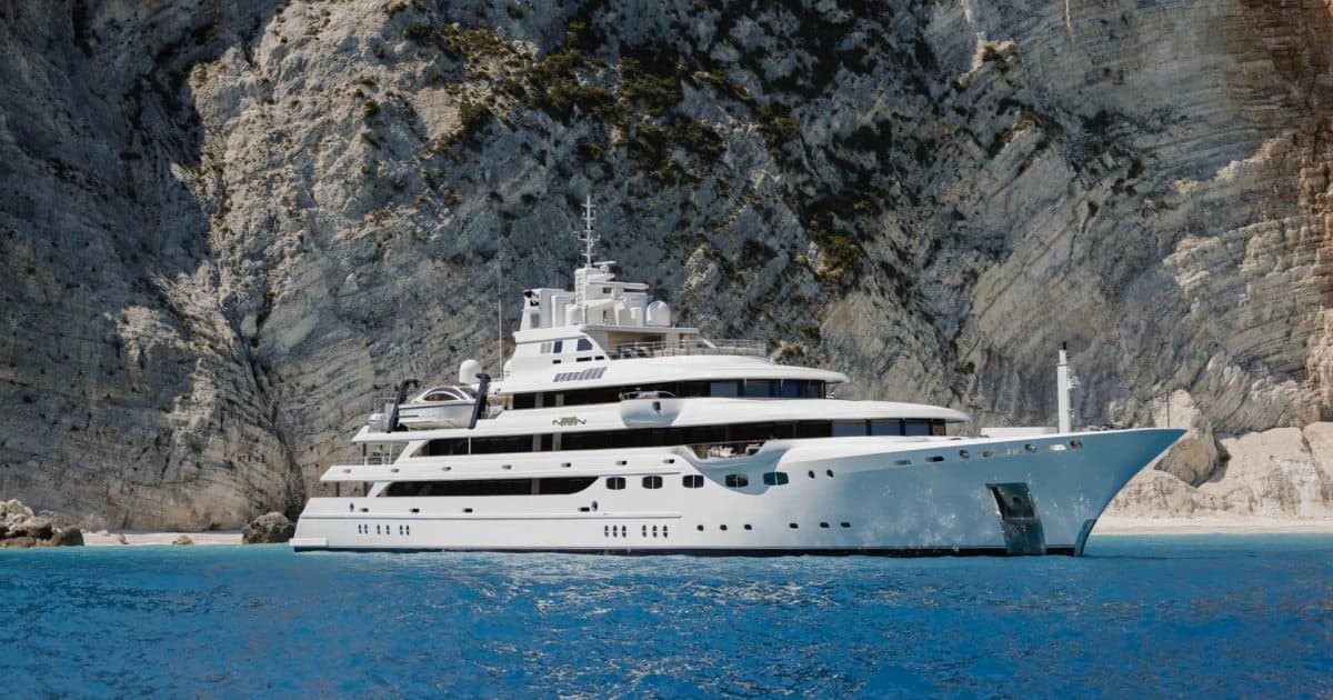 EMIR - ext | Drivas Yachts