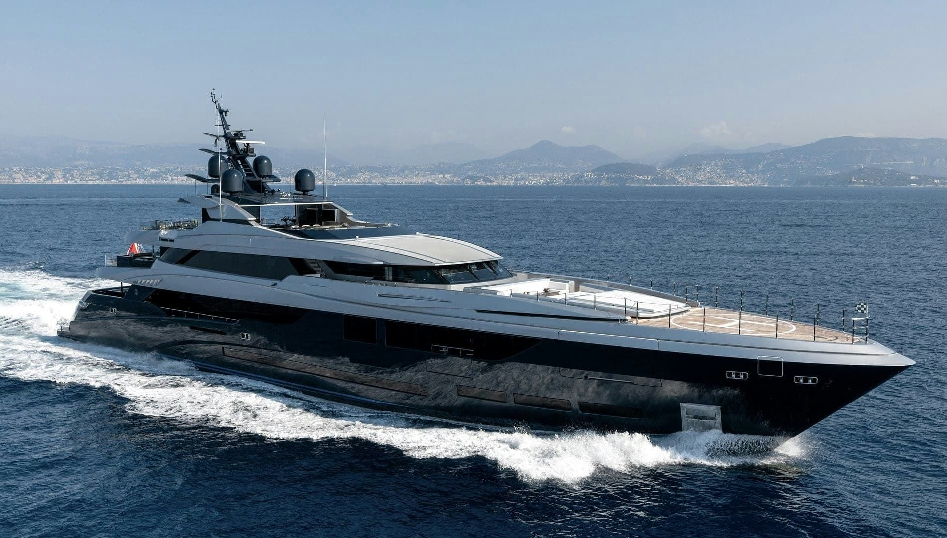 CLELIA III - ext running | Drivas Yachts