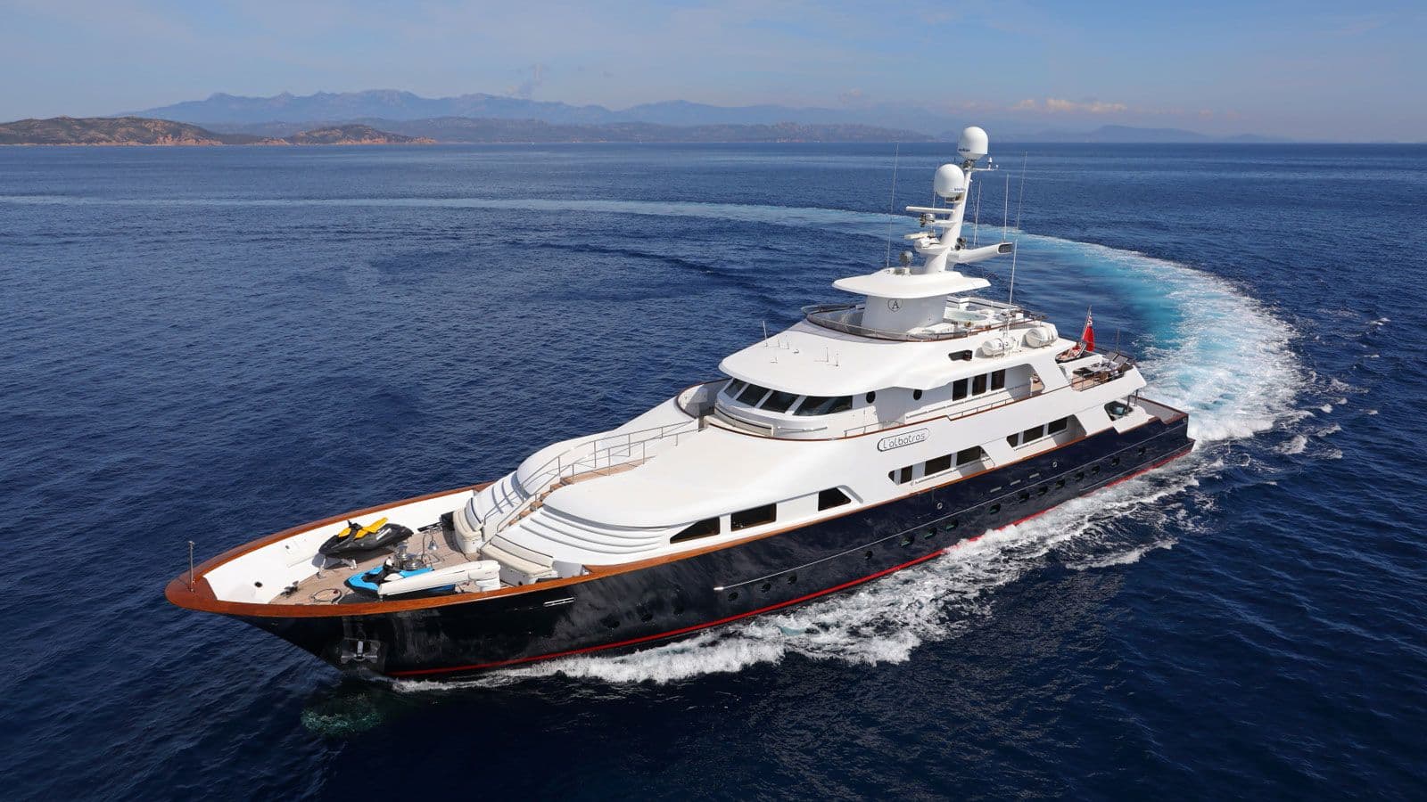 L'ALBATROS - ext running | Drivas Yachts