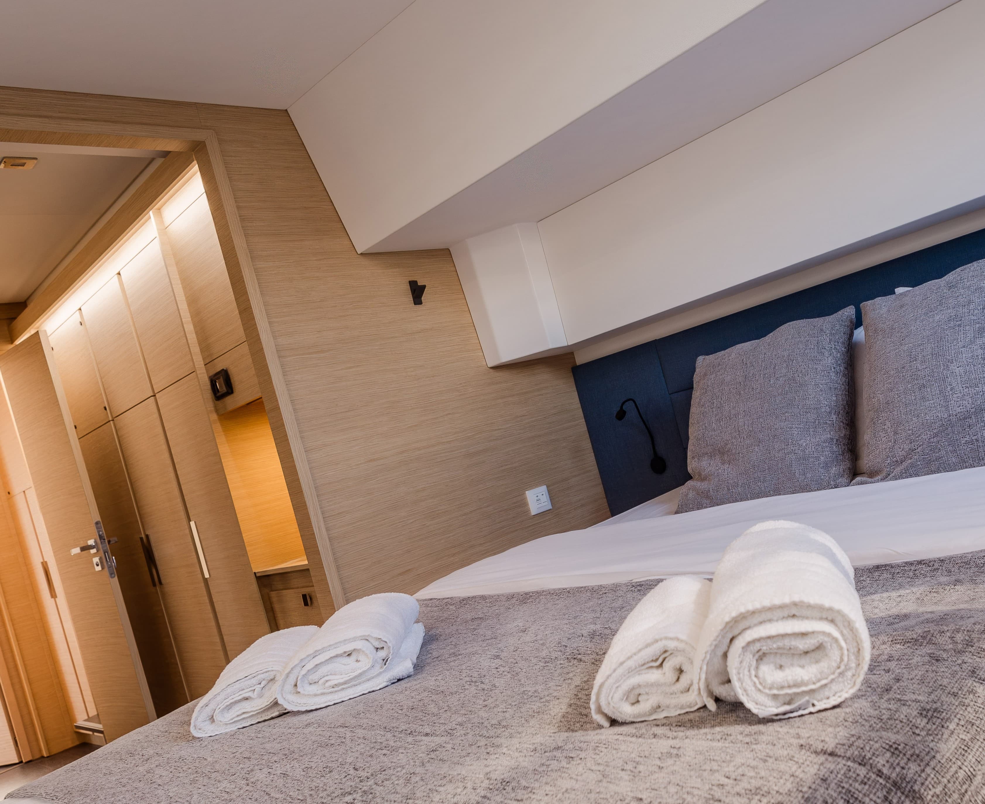 Sailing yacht KEBISIKS 15.91m by Fountaine Pajot — interior