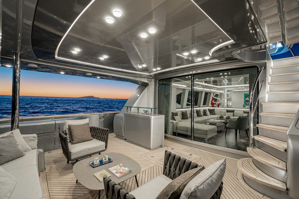 SANDS - deck aft | Drivas Yachts