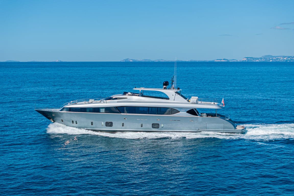Motor yacht SANDS 36m by Maiora