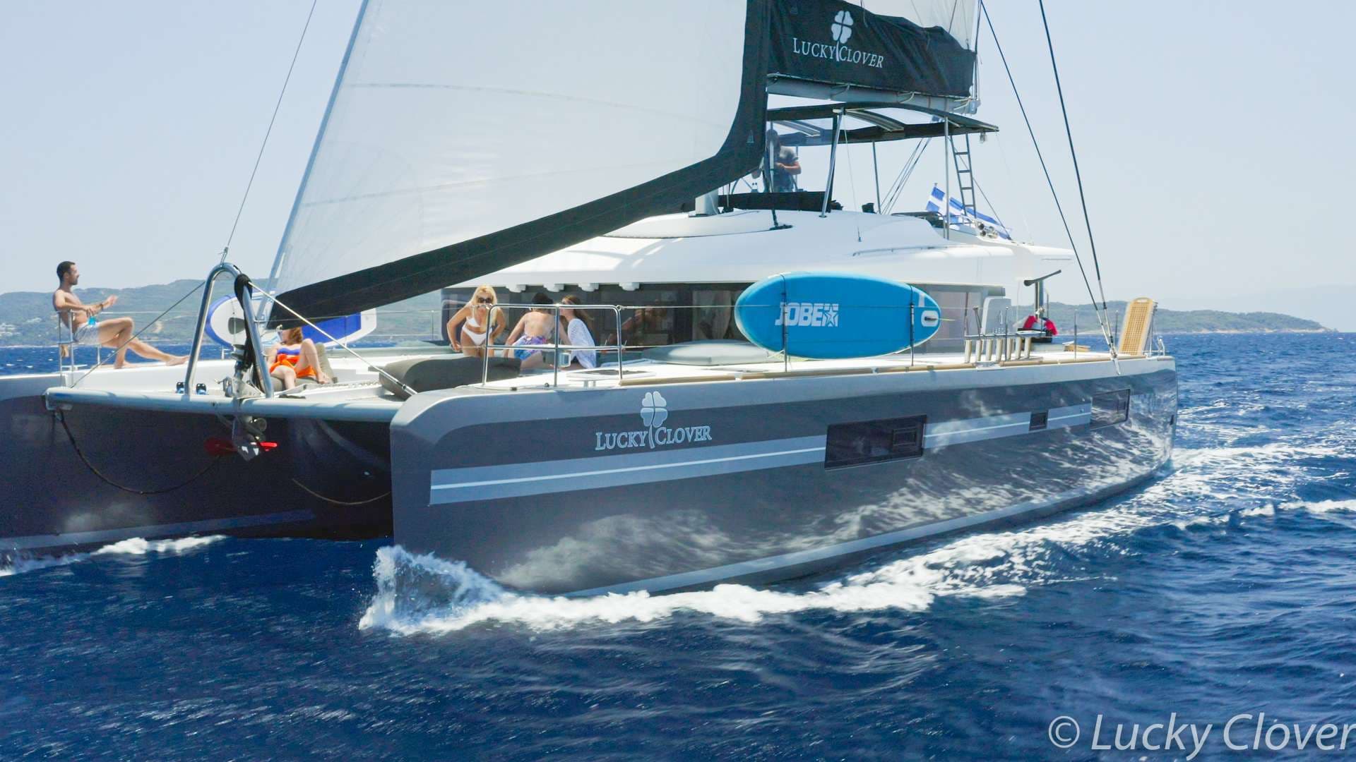 Sailing yacht Lucky Clover 16m by Lagoon — photo 3