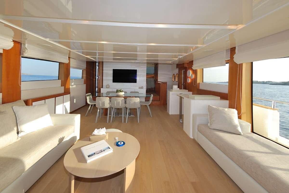 FUNSEA - saloon | Drivas Yachts