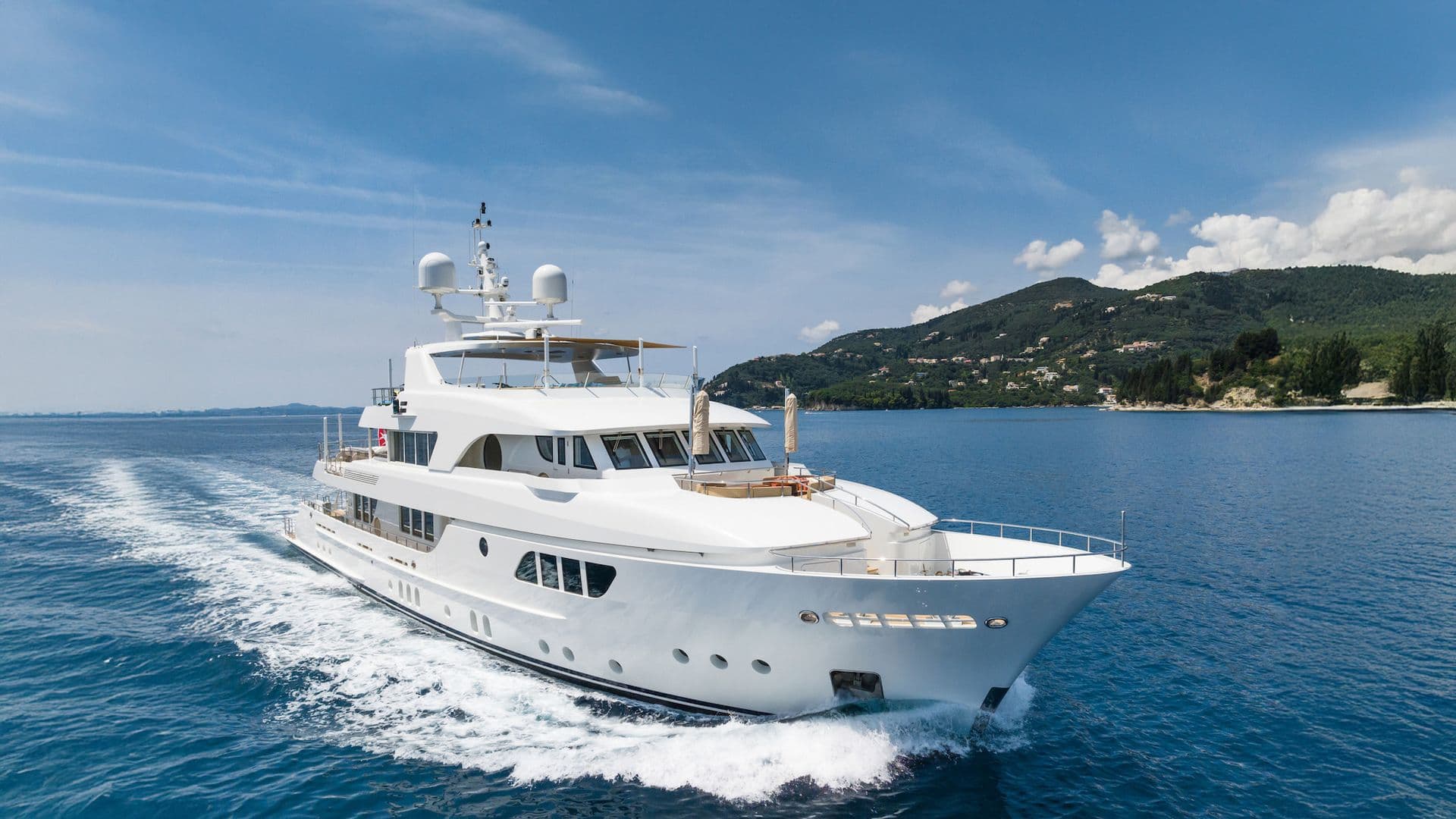 Motor yacht SERENITY 41.8m by Moonen — photo 3