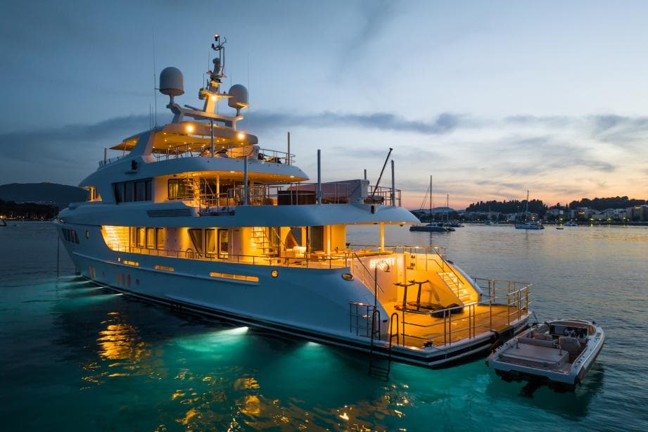 SERENITY - ext stbd | Drivas Yachts