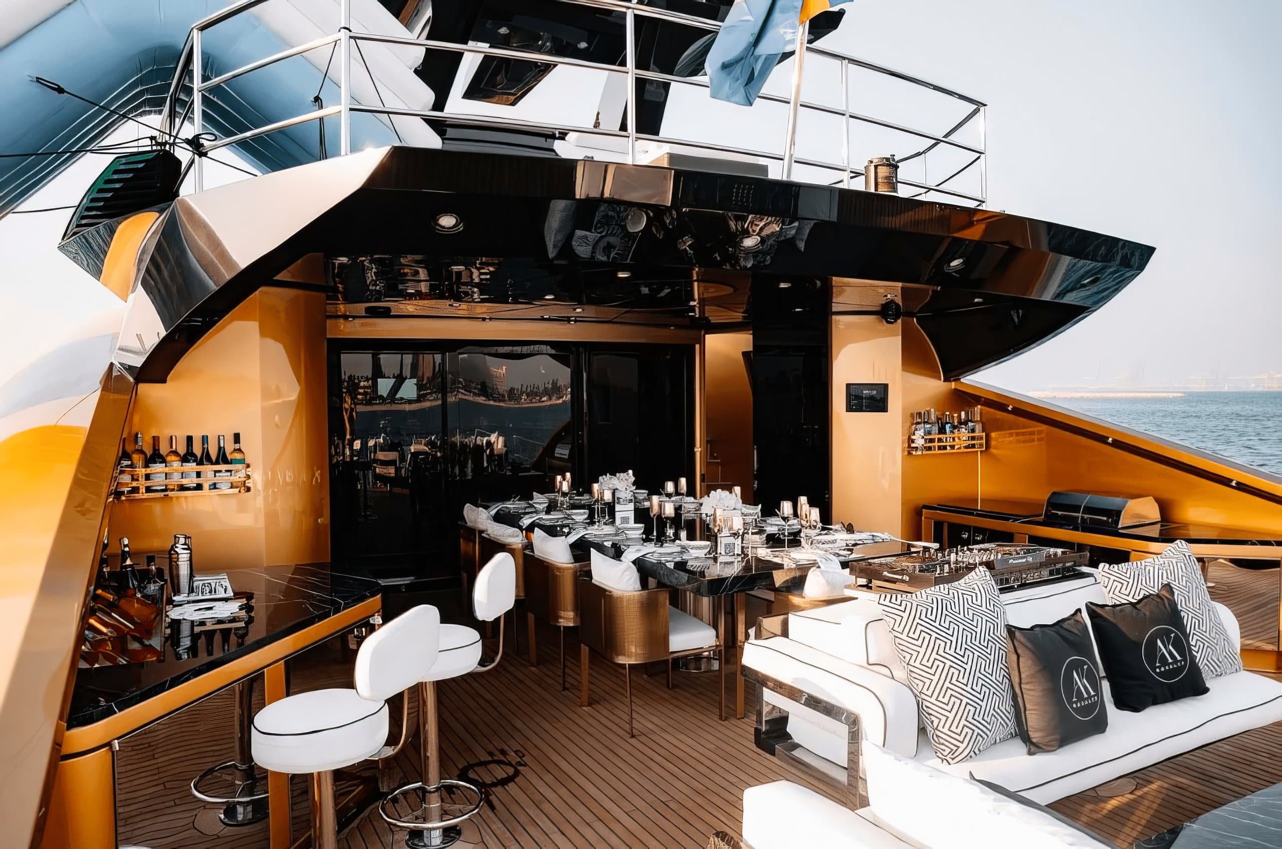 AK ROYALTY | Drivas Yachts