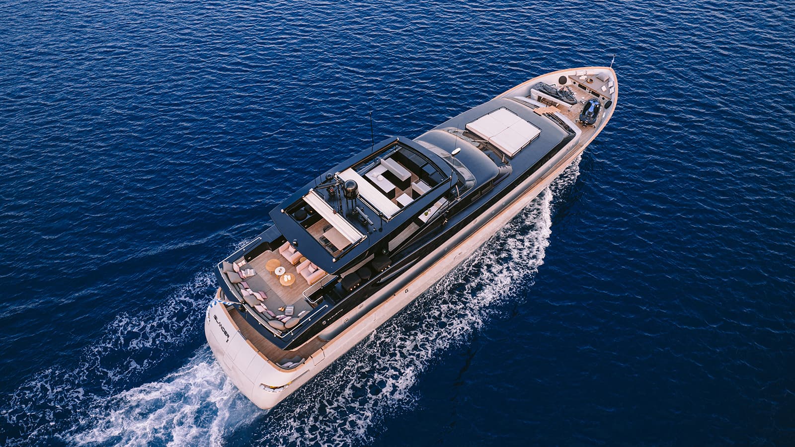 ISLANDER II - aerial | Drivas Yachts