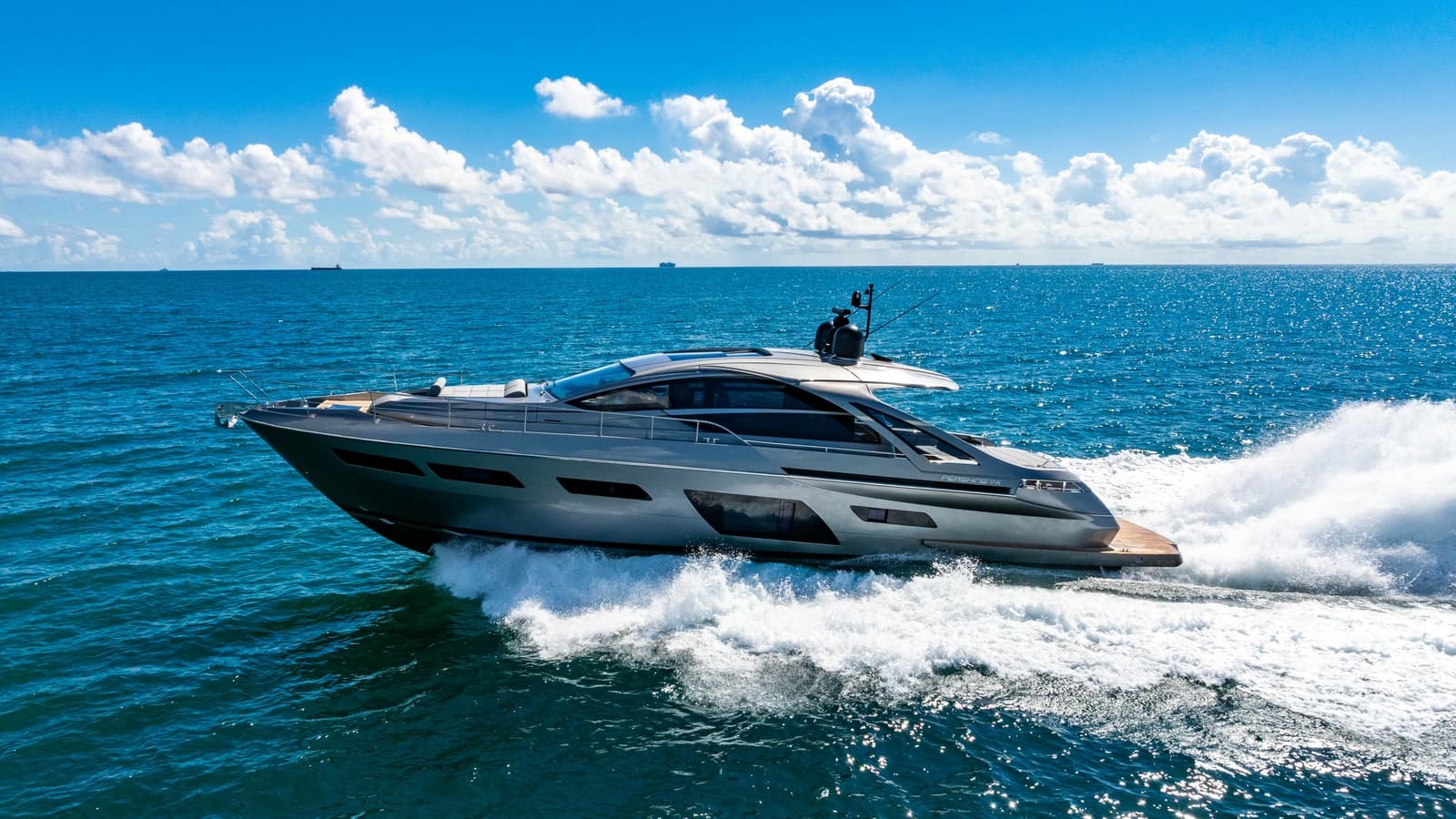 UNREEL - ext port | Drivas Yachts