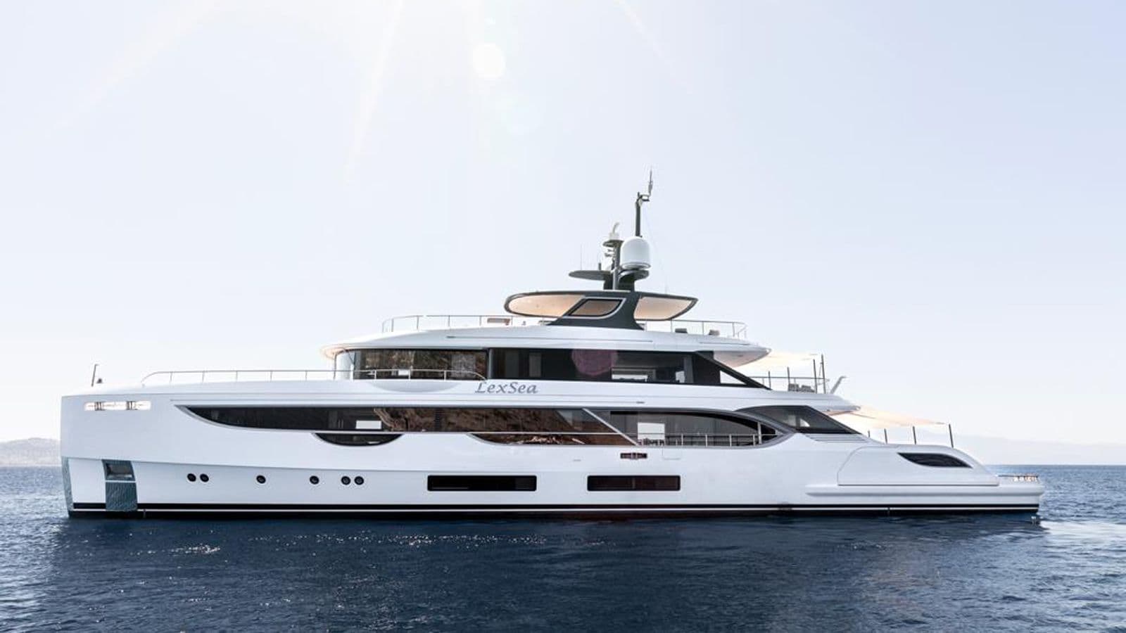 Motor Yacht LEXSEA available for charter