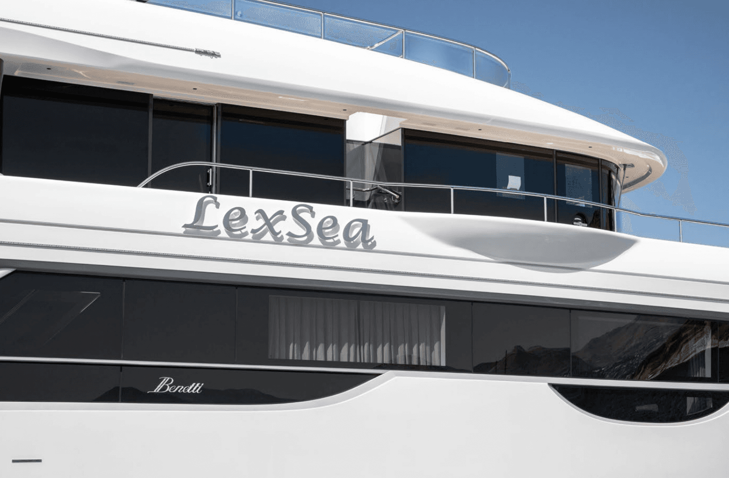 LEXSEA - ext port | Drivas Yachts