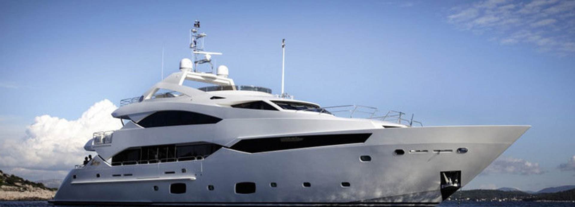 Motor yacht PATHOS 40m by Sunseeker — photo 2