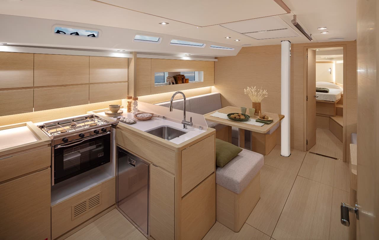 Solaris 40 — Galley