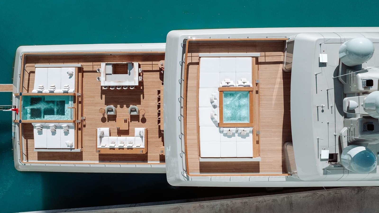 GECO (by G. Armani) - aerial | Drivas Yachts
