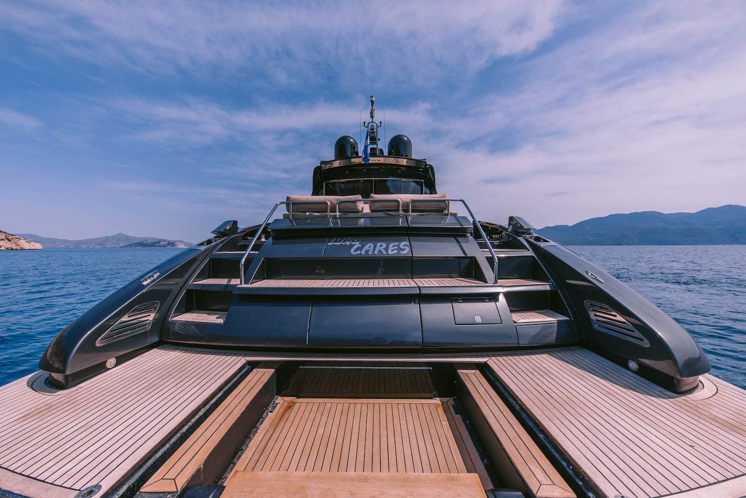 Motor yacht WHO CARES 21m by Riva — stern