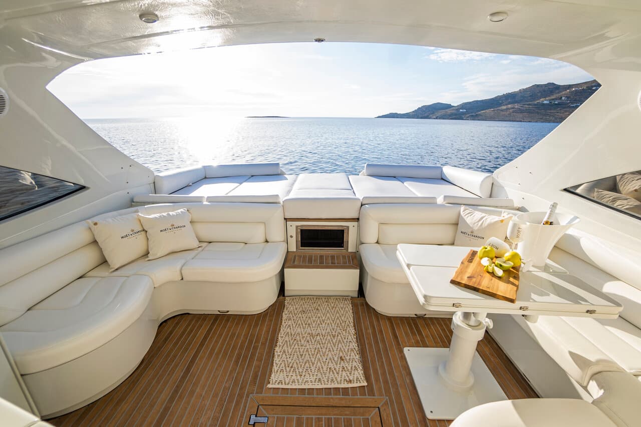 LAKOUPETI - deck aft | Drivas Yachts